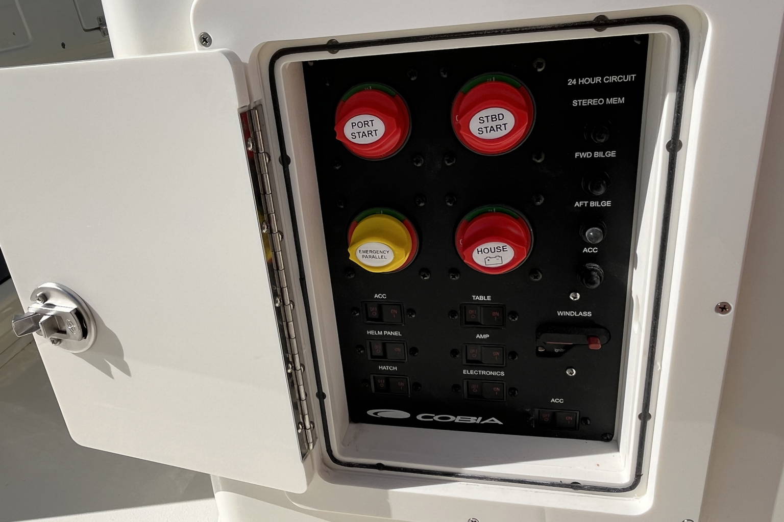 New 2026 Cobia 320 CC #A002 image 33