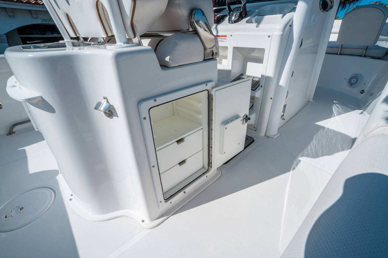 Alternative image of Sea Hunt Gamefish 25 in West Palm Beach, FL