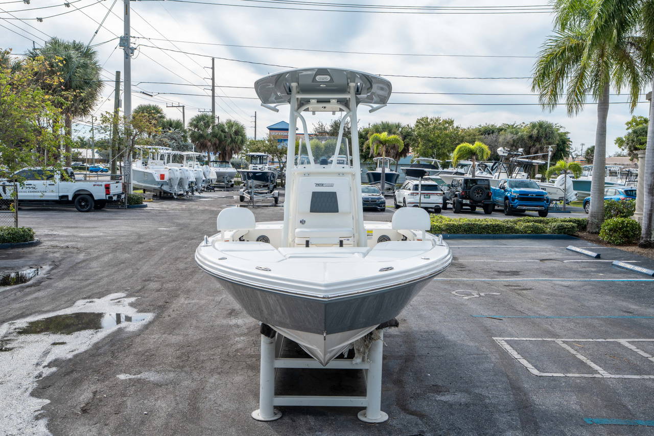 Alternative image of Pathfinder 2200 TRS in Vero Beach, FL