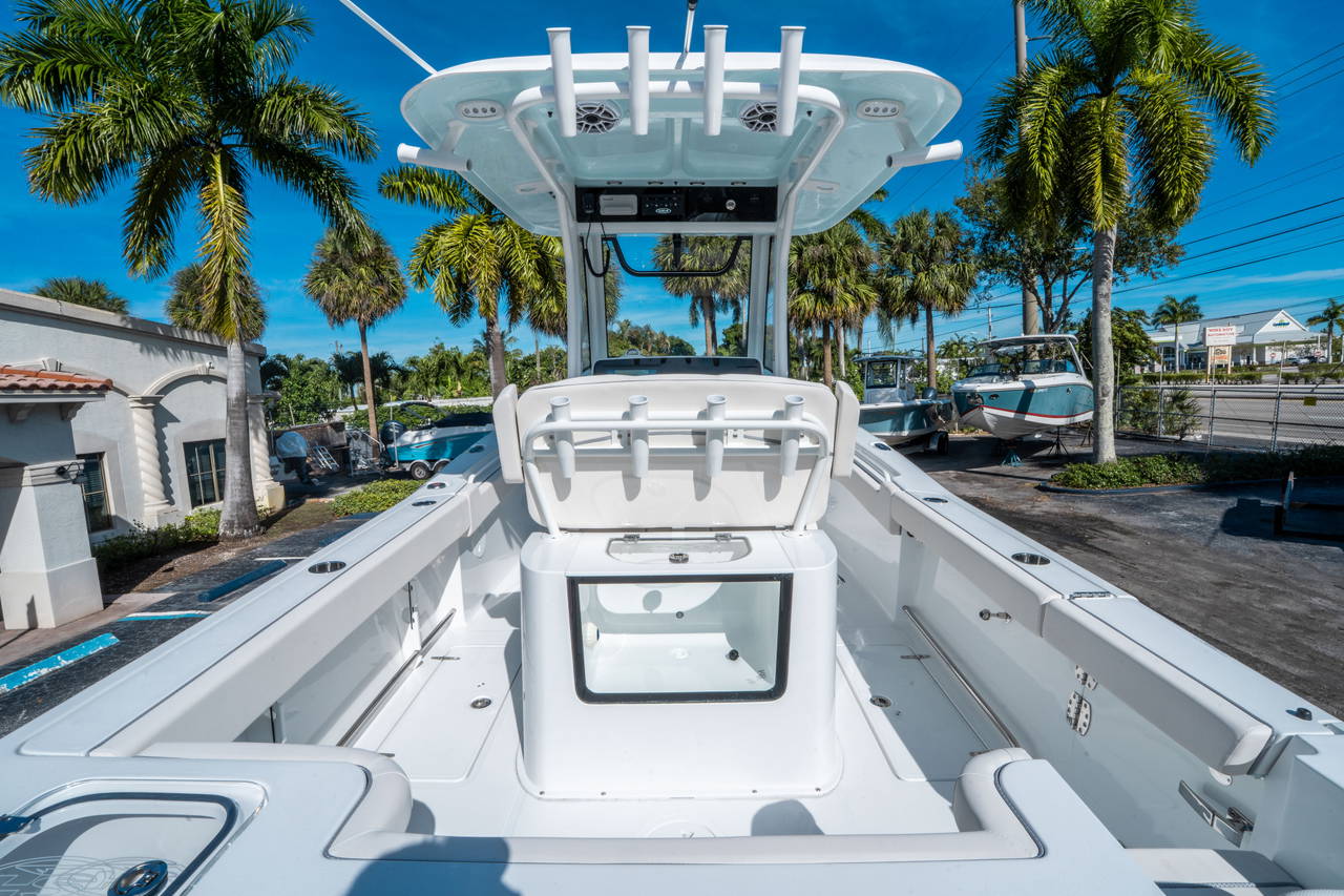 Alternative image of Sea Hunt Gamefish 25 in West Palm Beach, FL