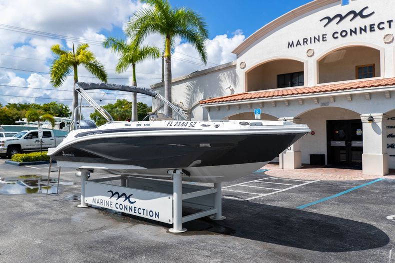 Used 2021 Hurricane SunDeck Sport SS 185 OB #9844 image 4