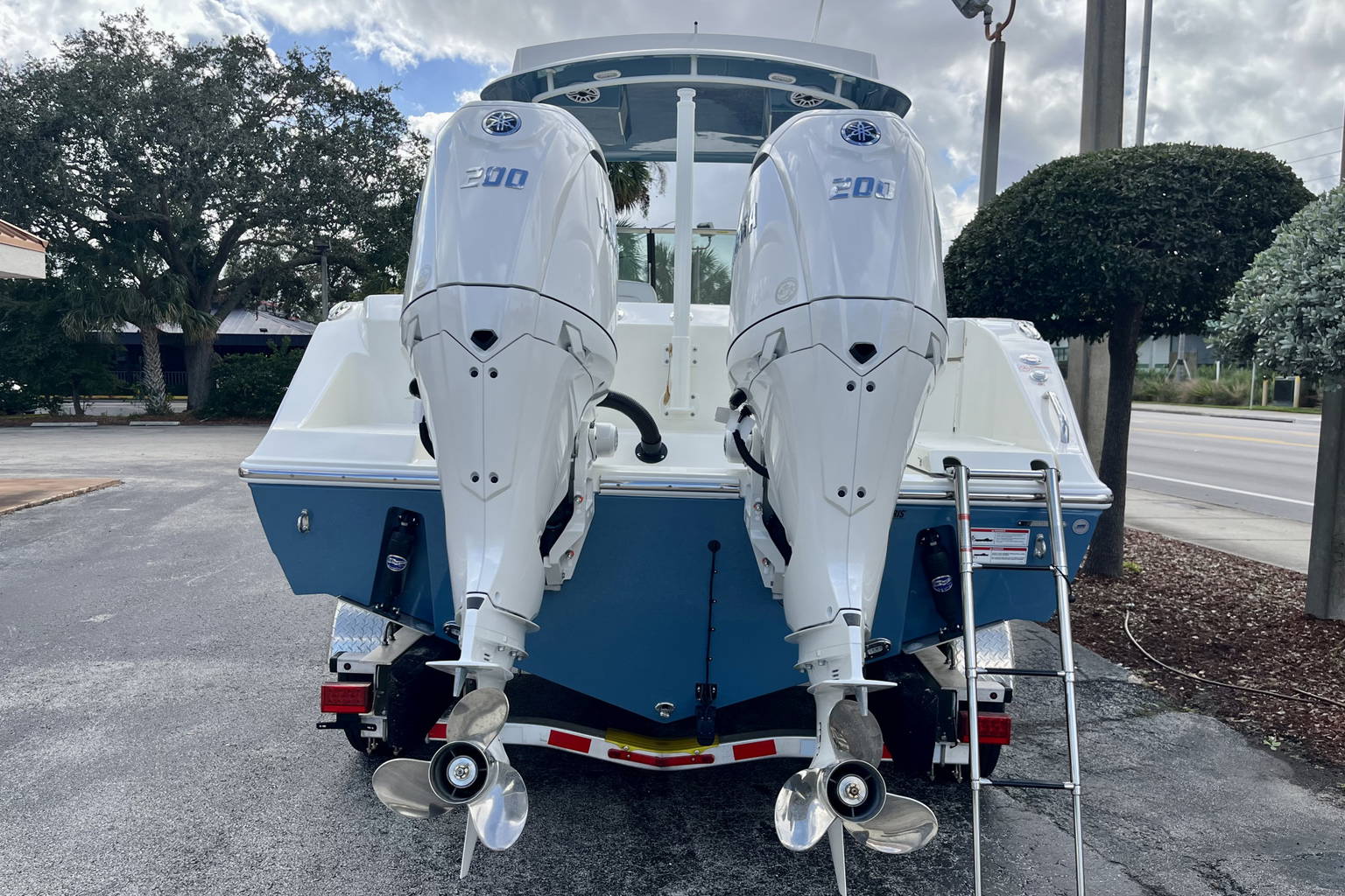 New 2026 Cobia 280 DC #D010 image 5