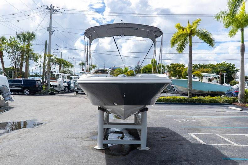 Used 2021 Hurricane SunDeck Sport SS 185 OB #9844 image 6