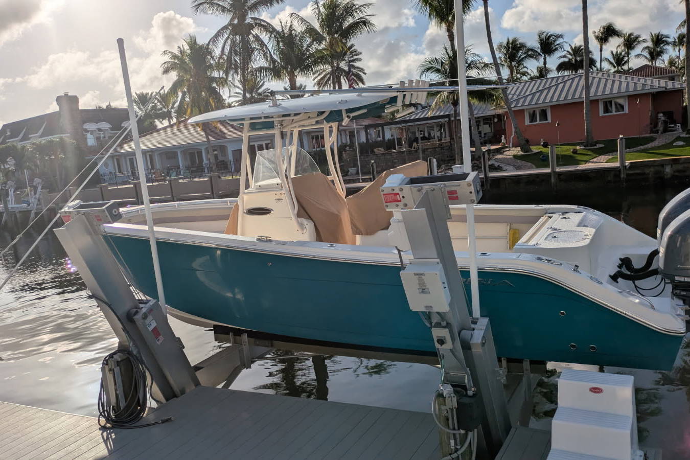 Used 2018 Cobia 277 CC #W031 image 1