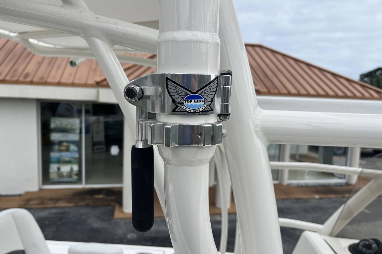 Alternative image of Pathfinder 2400 Open in Stuart, FL