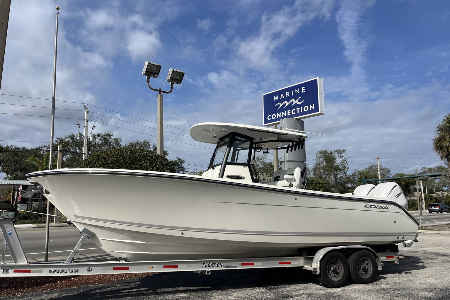 New 2026 Cobia 285 CC #J023 image 1