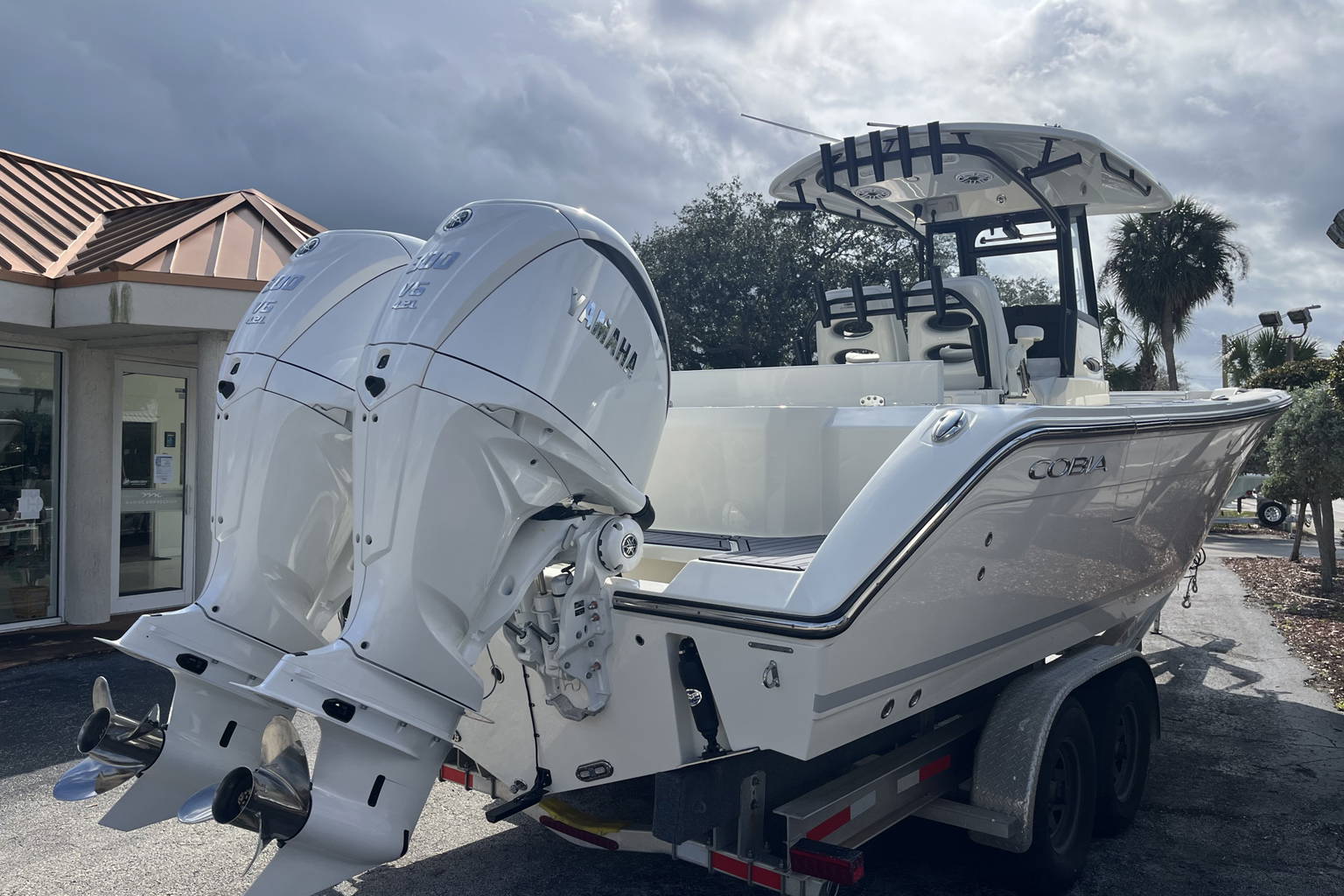 New 2026 Cobia 285 CC #J023 image 6