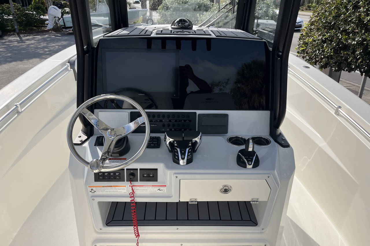 Alternative image of Cobia 285 CC in Vero Beach, FL