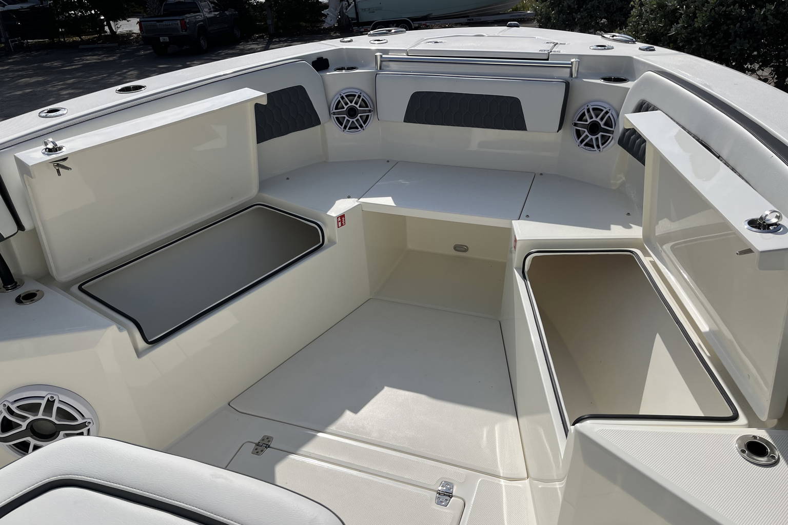 New 2026 Cobia 285 CC #J023 image 20