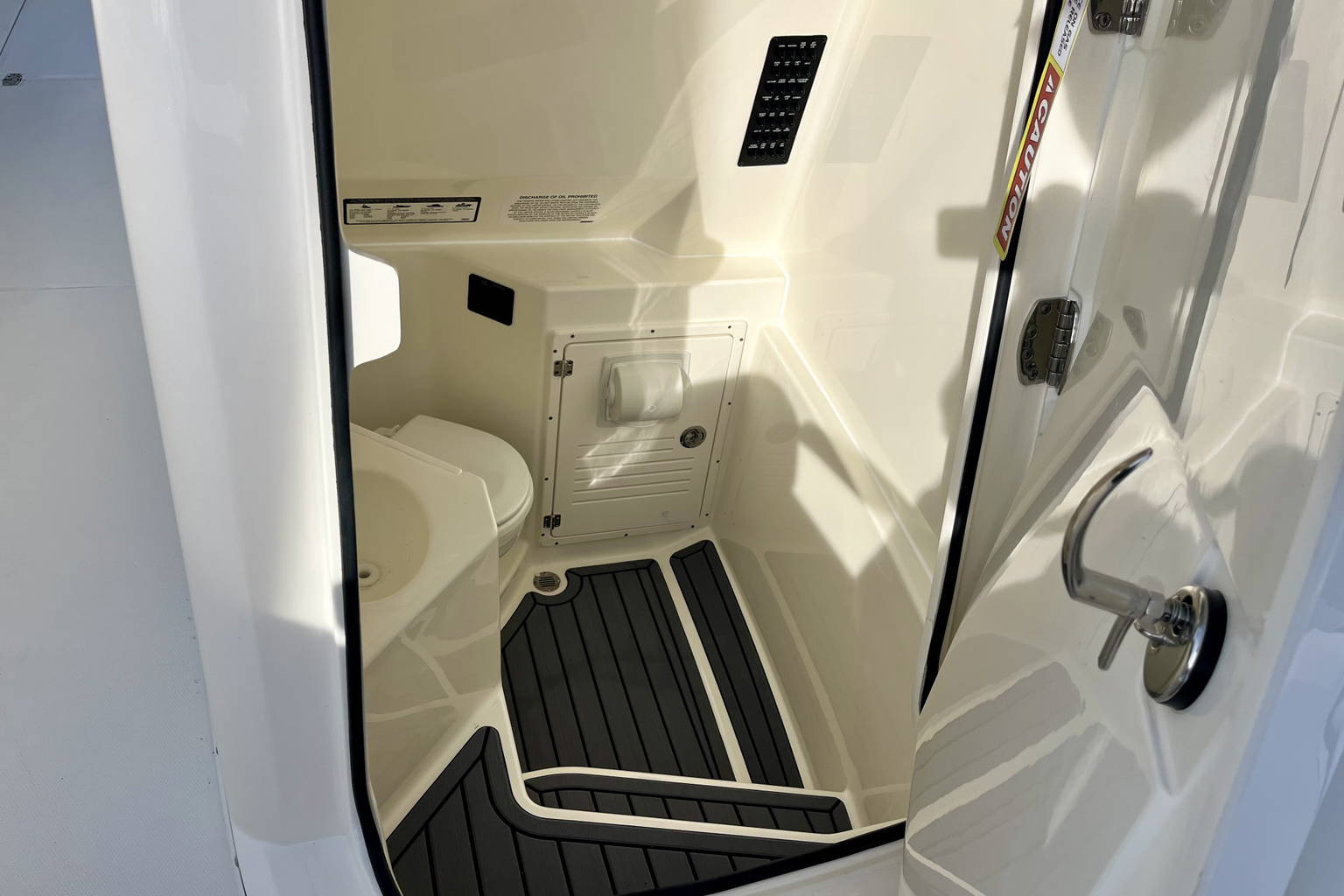 New 2026 Cobia 285 CC #J023 image 24