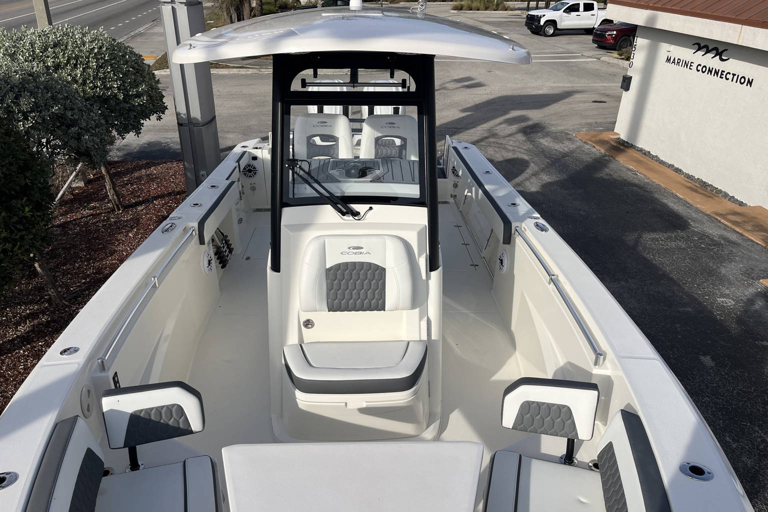 New 2026 Cobia 285 CC #J023 image 30