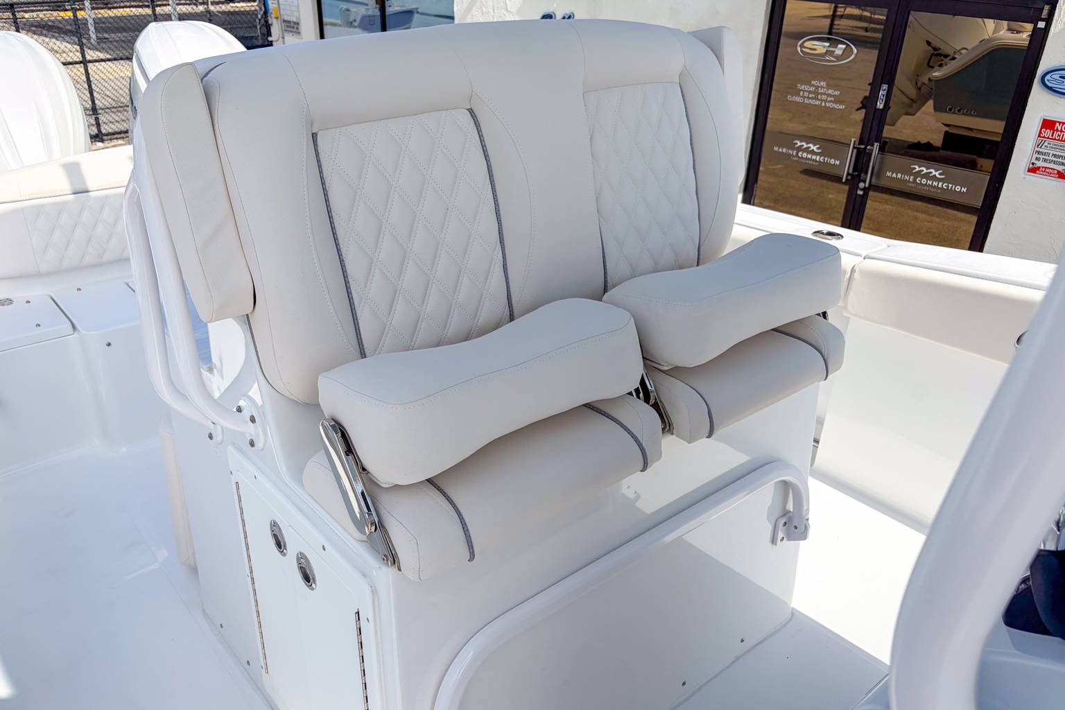 Alternative image of Sea Hunt Ultra 275 SE in Fort Lauderdale, FL