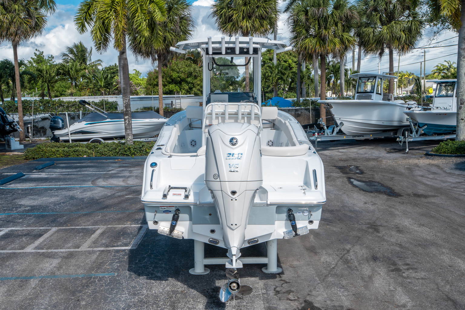 New 2026 Sea Hunt Ultra 235 SE #0125 image 3