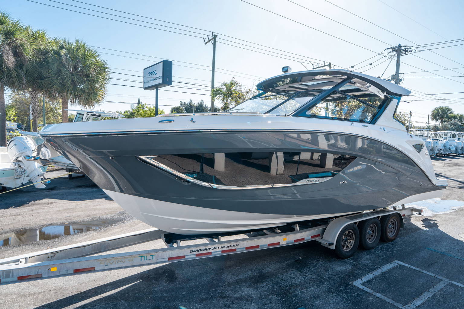 New 2026 Hurricane SunDeck 3200 OB #0871 image 6