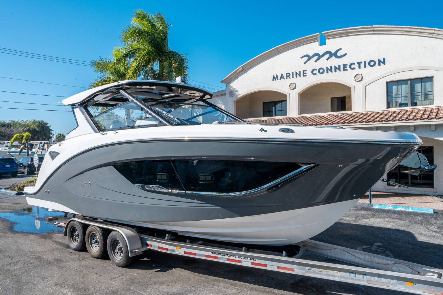 New 2026 Hurricane SunDeck 3200 OB #0871 image 8