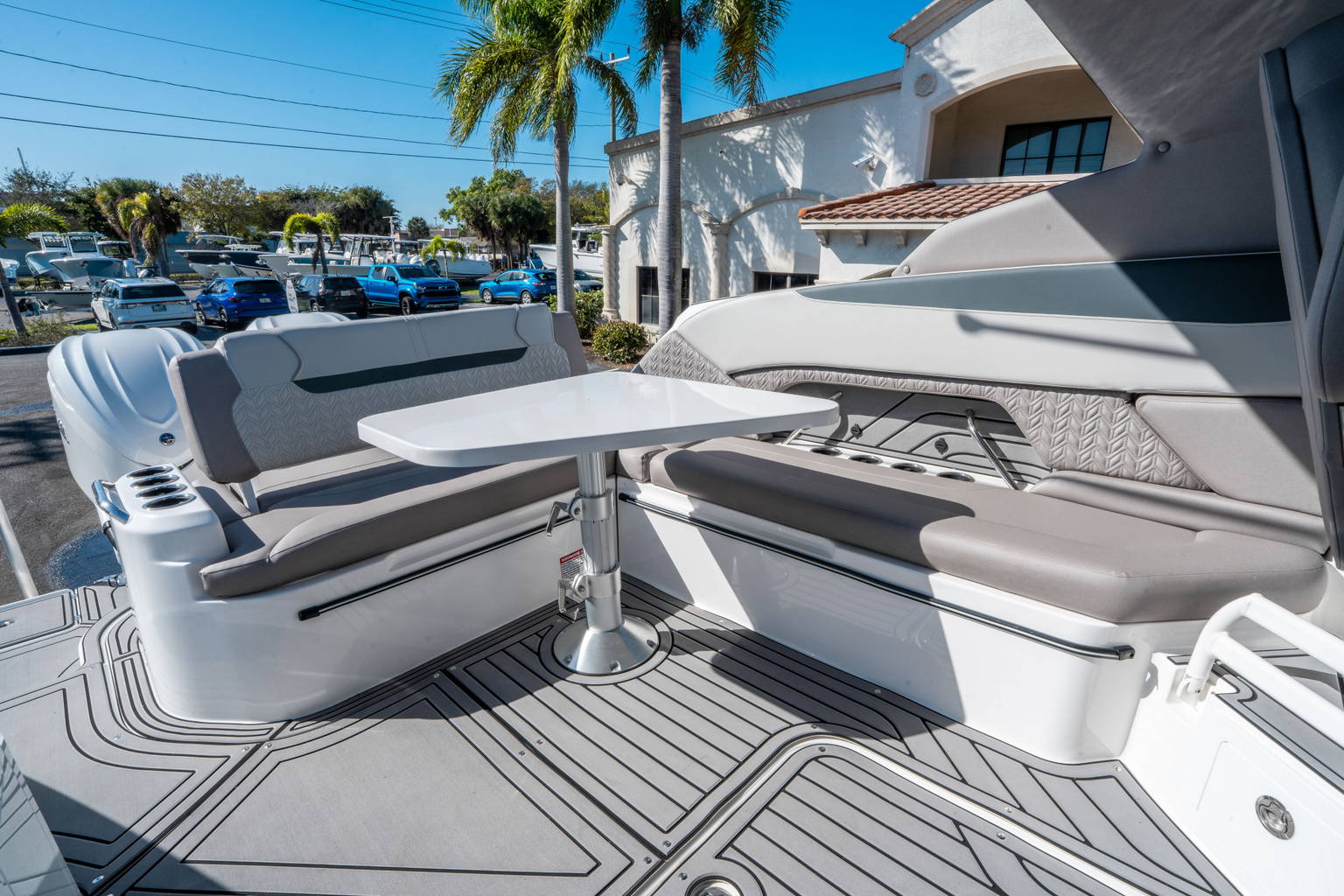 New 2026 Hurricane SunDeck 3200 OB #0871 image 12