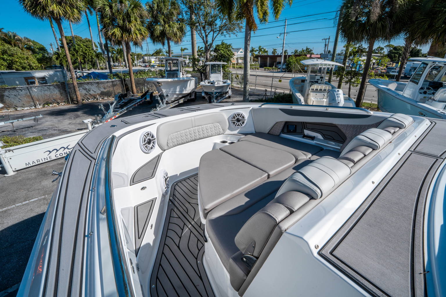 New 2026 Hurricane SunDeck 3200 OB #0871 image 25