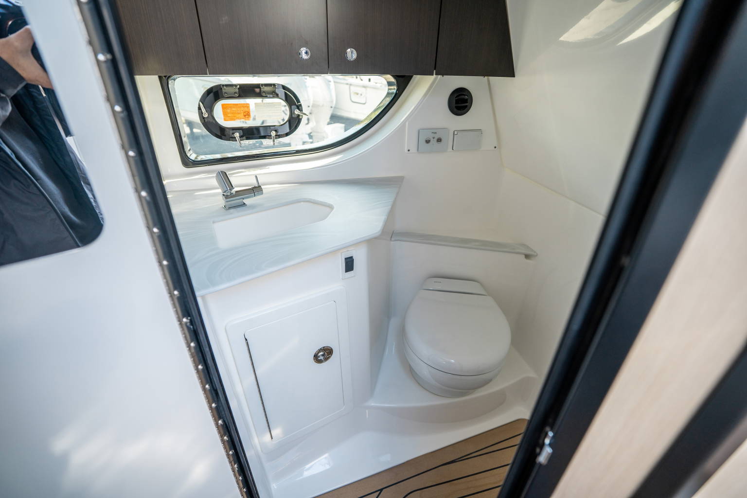 New 2026 Hurricane SunDeck 3200 OB #0871 image 30