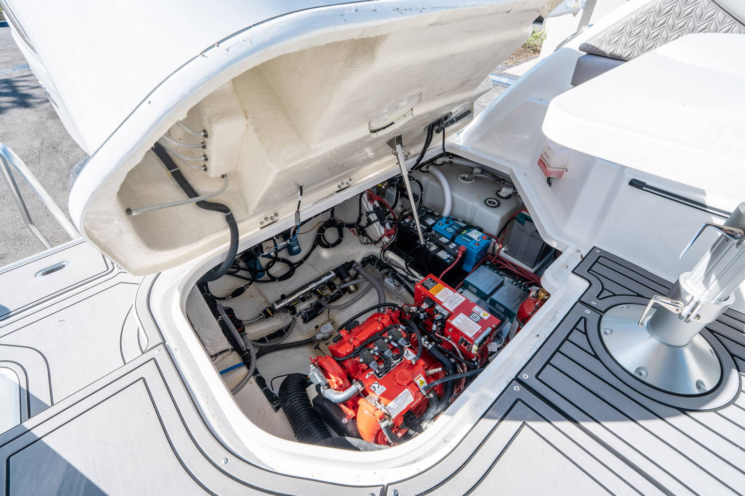 New 2026 Hurricane SunDeck 3200 OB #0871 image 33