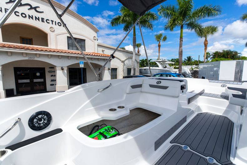 Used 2021 Hurricane SunDeck Sport SS 185 OB #9844 image 26