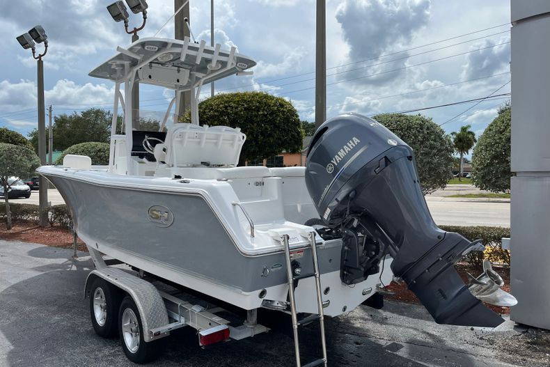 Used 2017 Sea Hunt Ultra 234 #0416 image 6