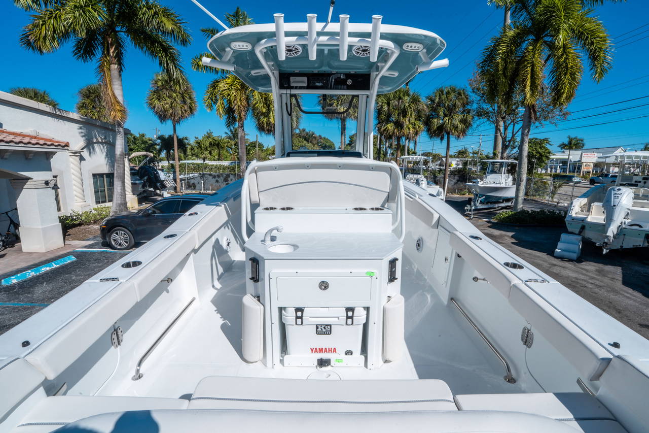 Alternative image of Sea Hunt Ultra 275 SE in West Palm Beach, FL