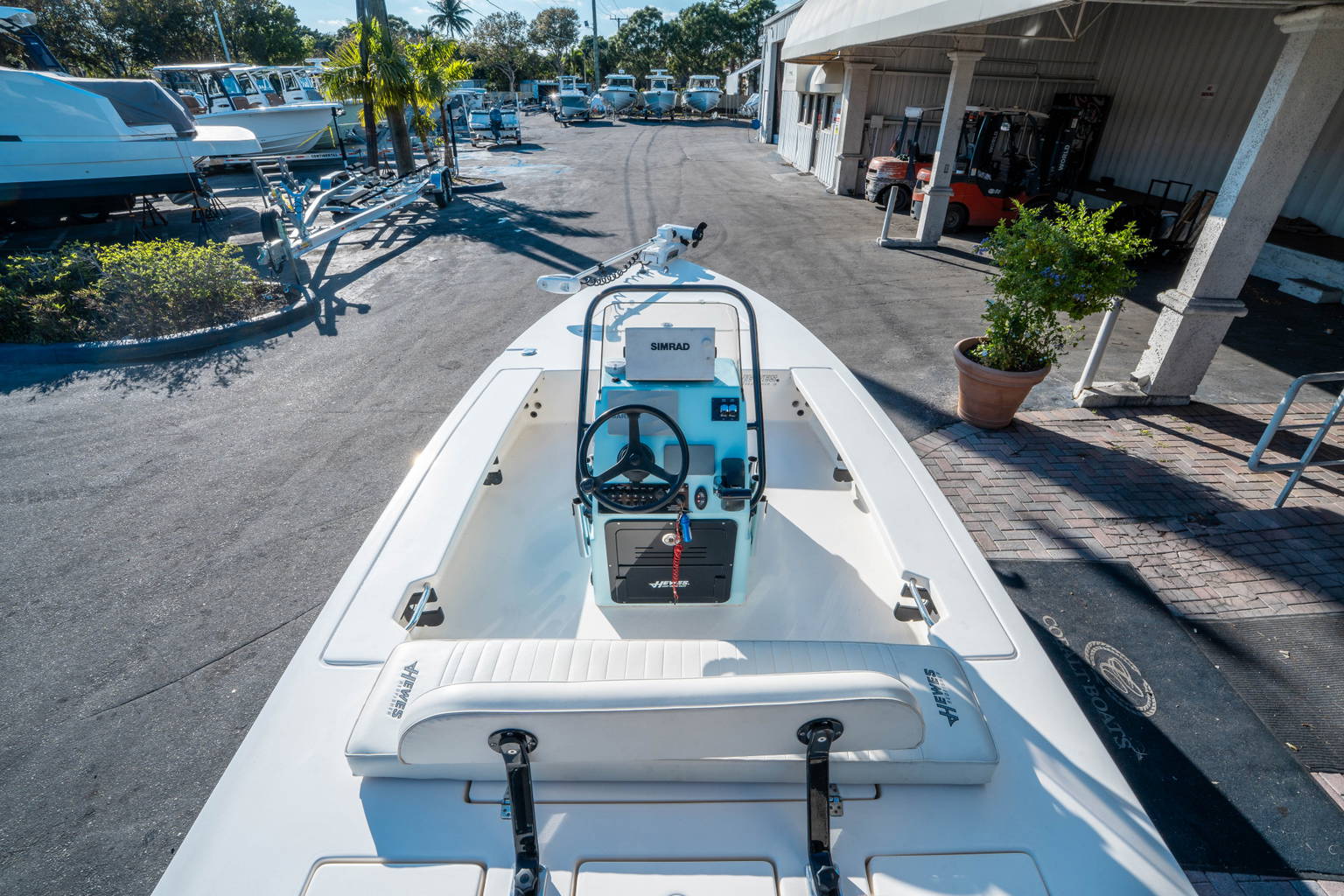 Used 2018 Hewes Redfisher 18 #C047 image 7