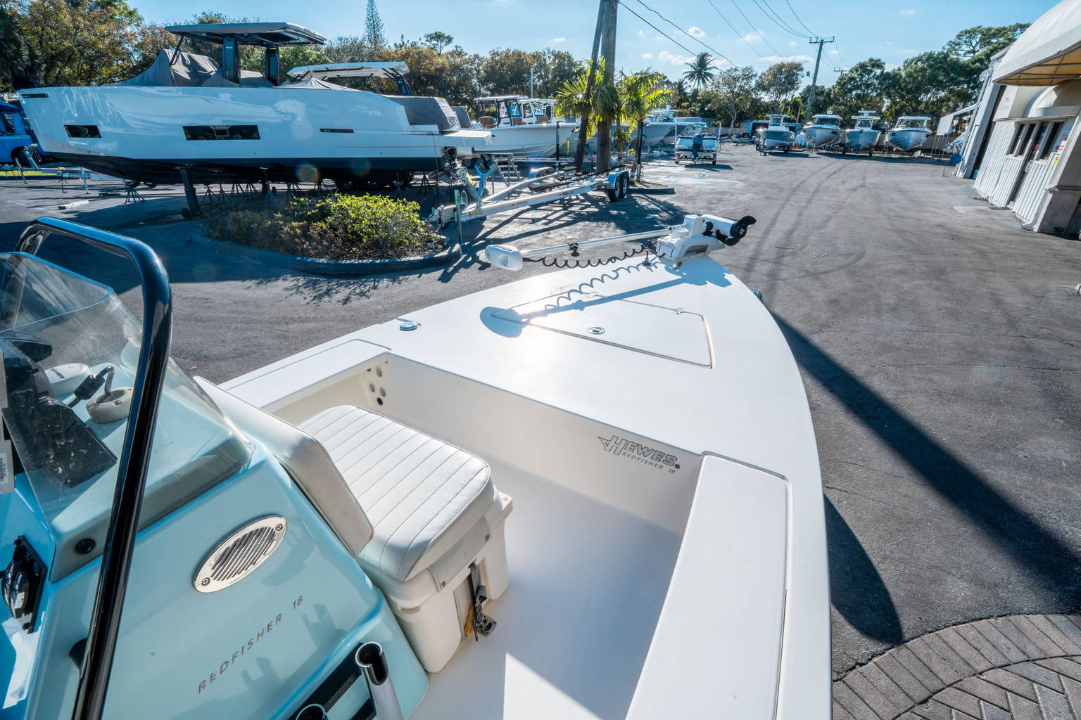 Used 2018 Hewes Redfisher 18 #C047 image 15