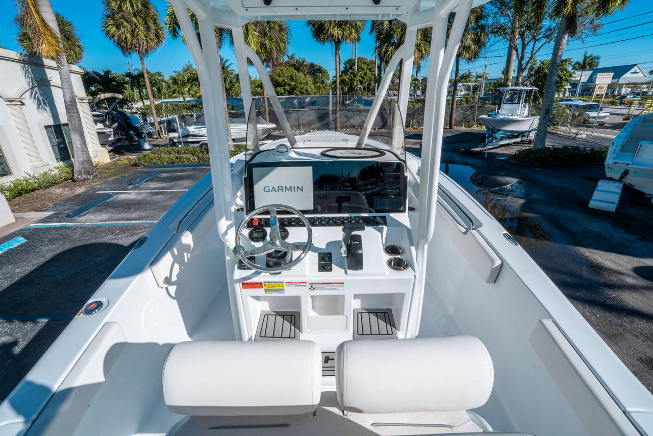 Alternative image of Sea Hunt Ultra 229 in Vero Beach, FL