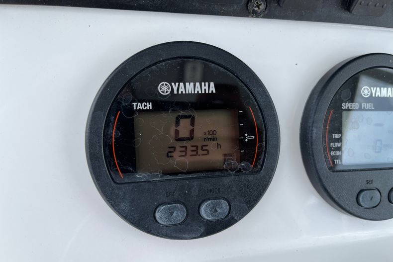 Used 2017 Sea Hunt Ultra 234 #0416 image 13
