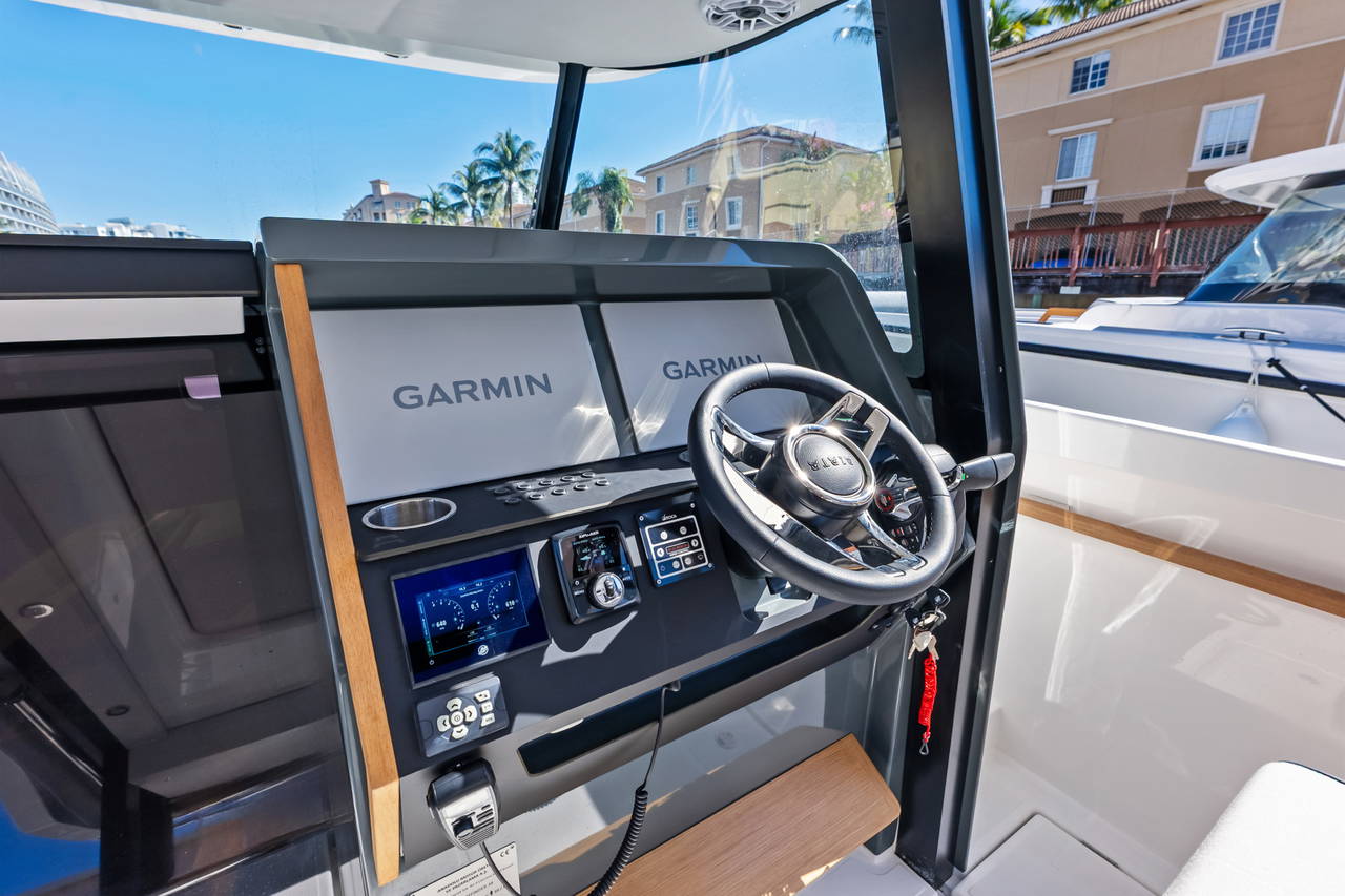 Alternative image of Aiata Wayfinder 38 Open in West Palm Beach, FL