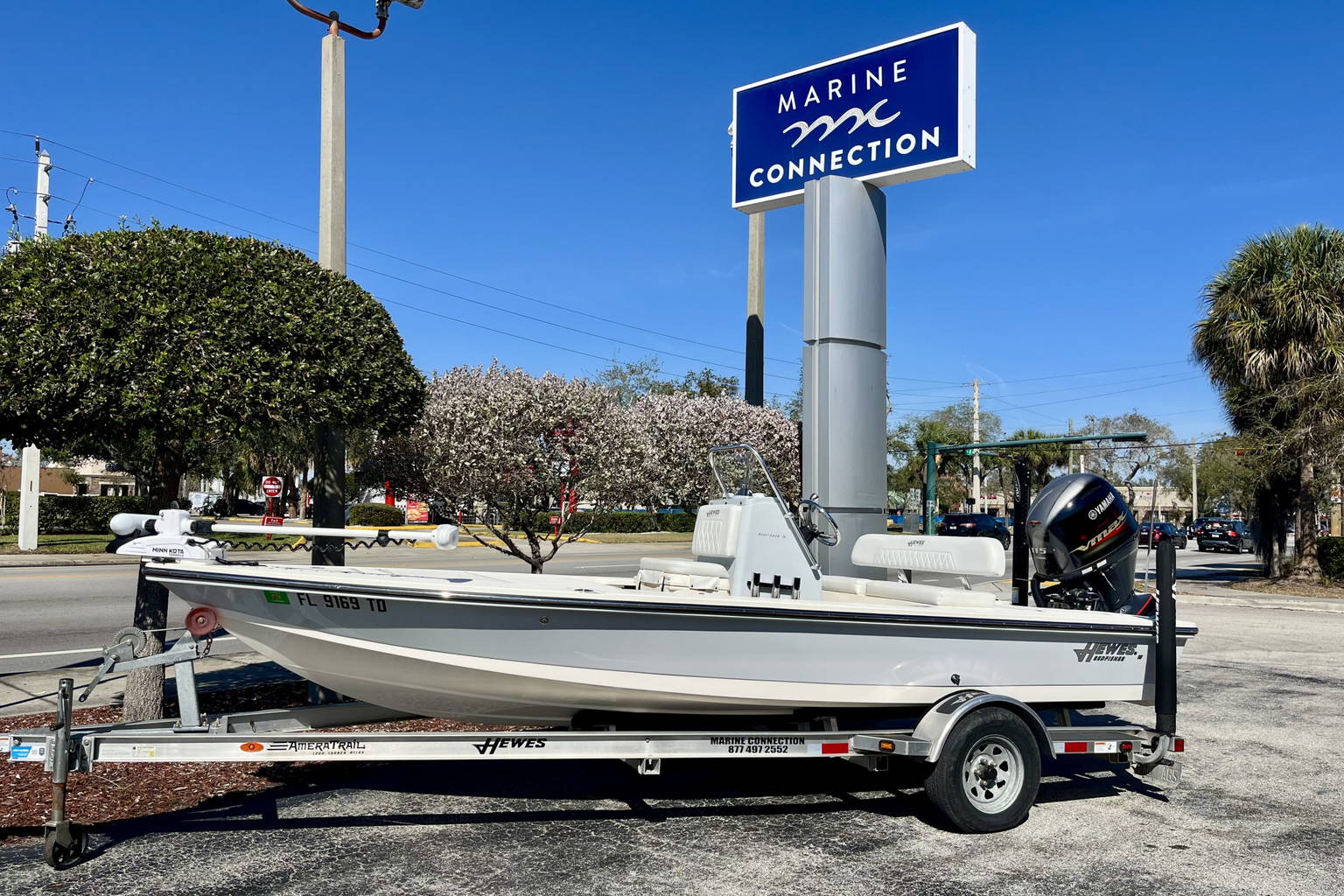 Used 2022 Hewes 18 Redfisher #F019 image 1