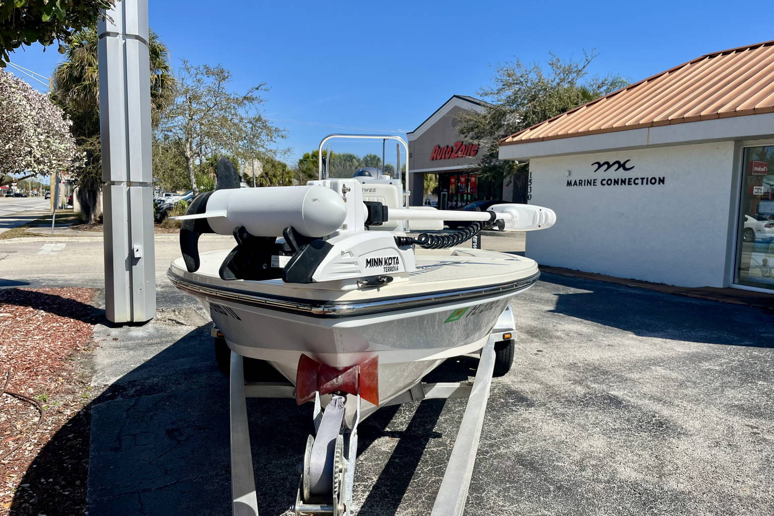 Used 2022 Hewes 18 Redfisher #F019 image 3