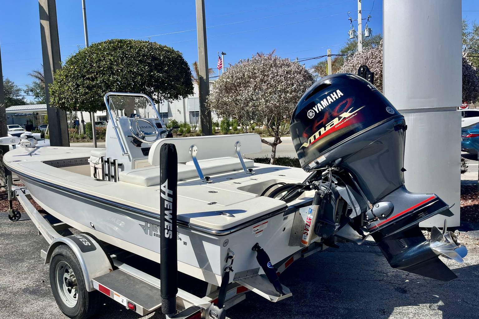 Used 2022 Hewes 18 Redfisher #F019 image 4