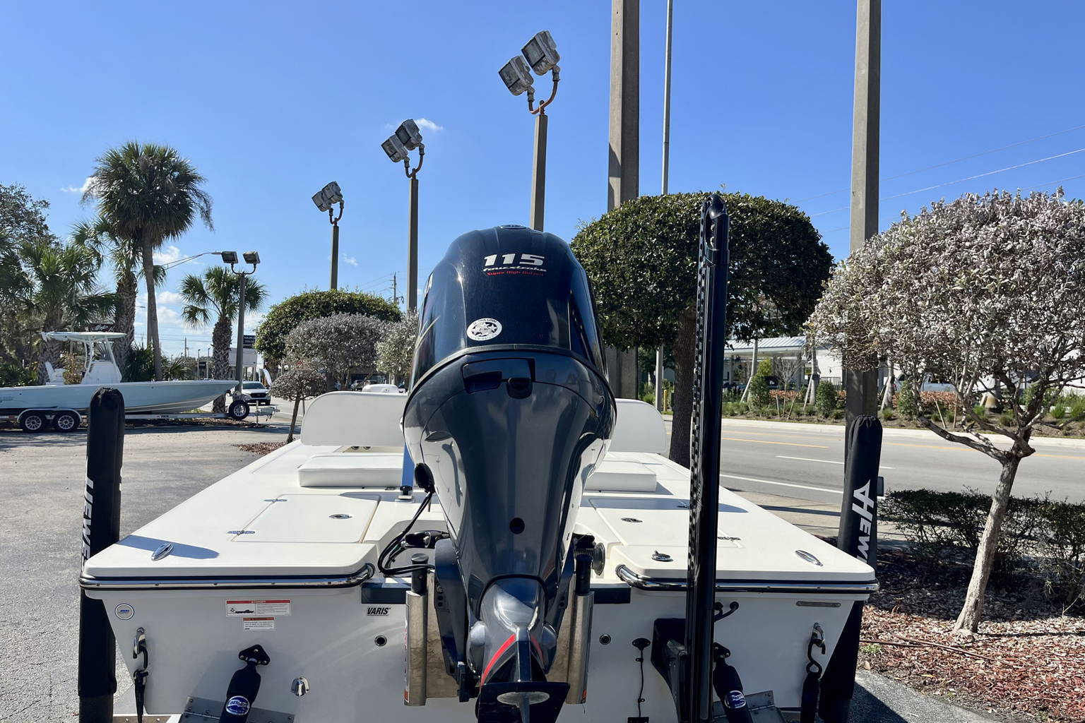 Used 2022 Hewes 18 Redfisher #F019 image 5