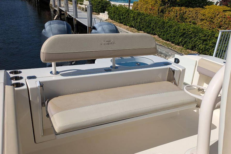 Used 2018 Cobia 277 CC #W031 image 6