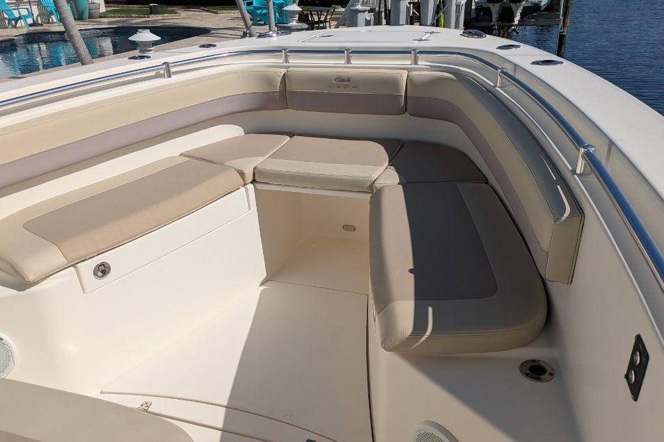 Used 2018 Cobia 277 CC #W031 image 9