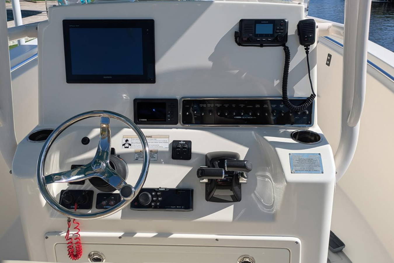 Used 2018 Cobia 277 CC #W031 image 8