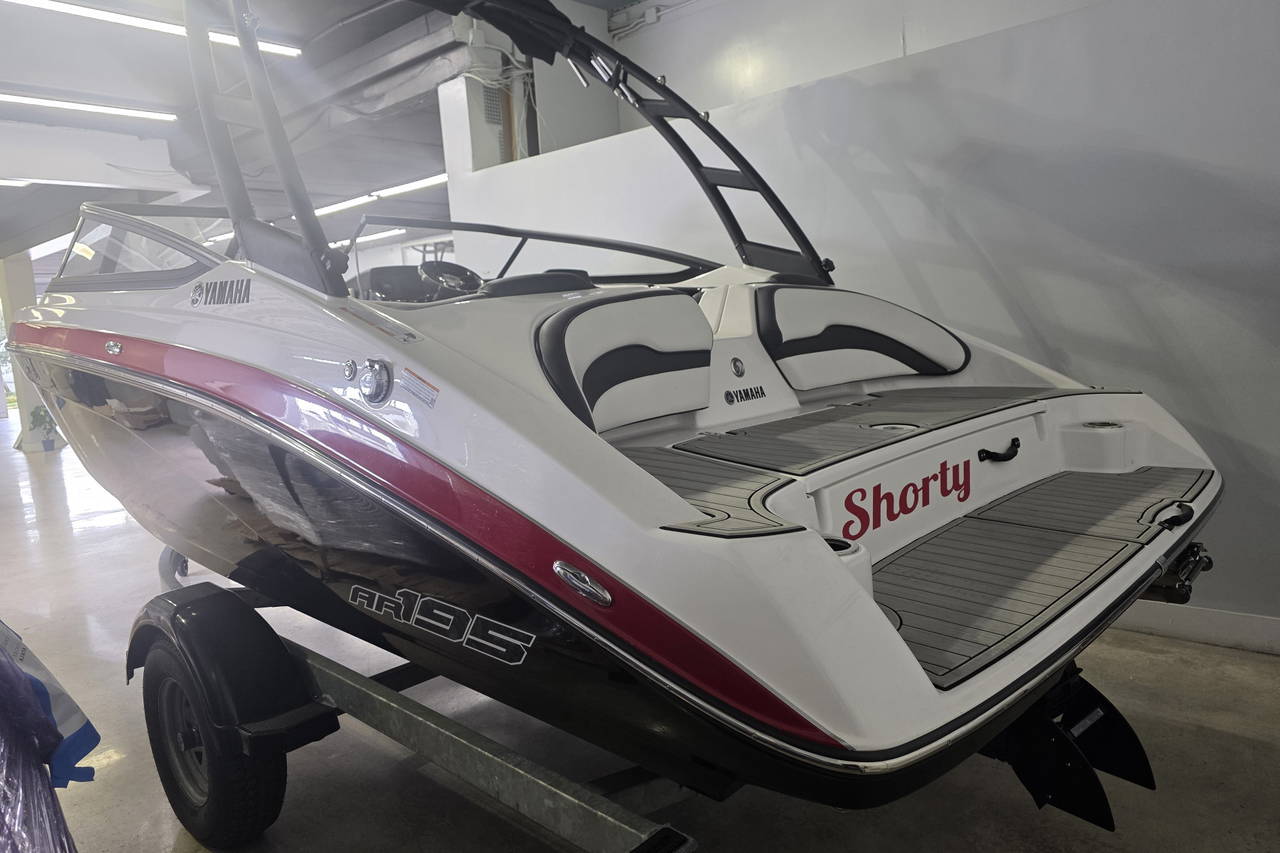 Alternative image of Yamaha AR195 in Miami, FL