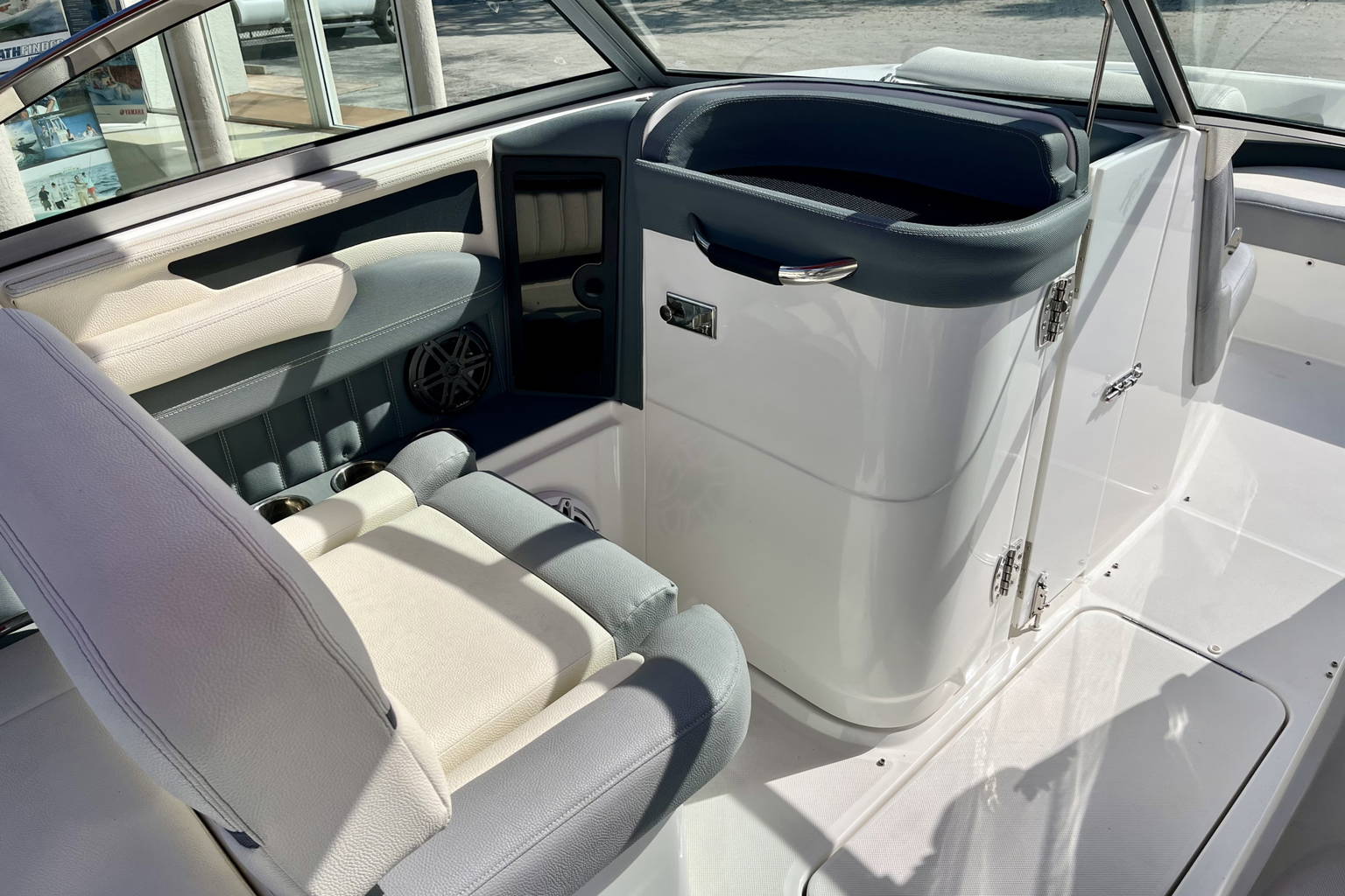 Used 2022 Cobalt 23 SC #3019 image 13