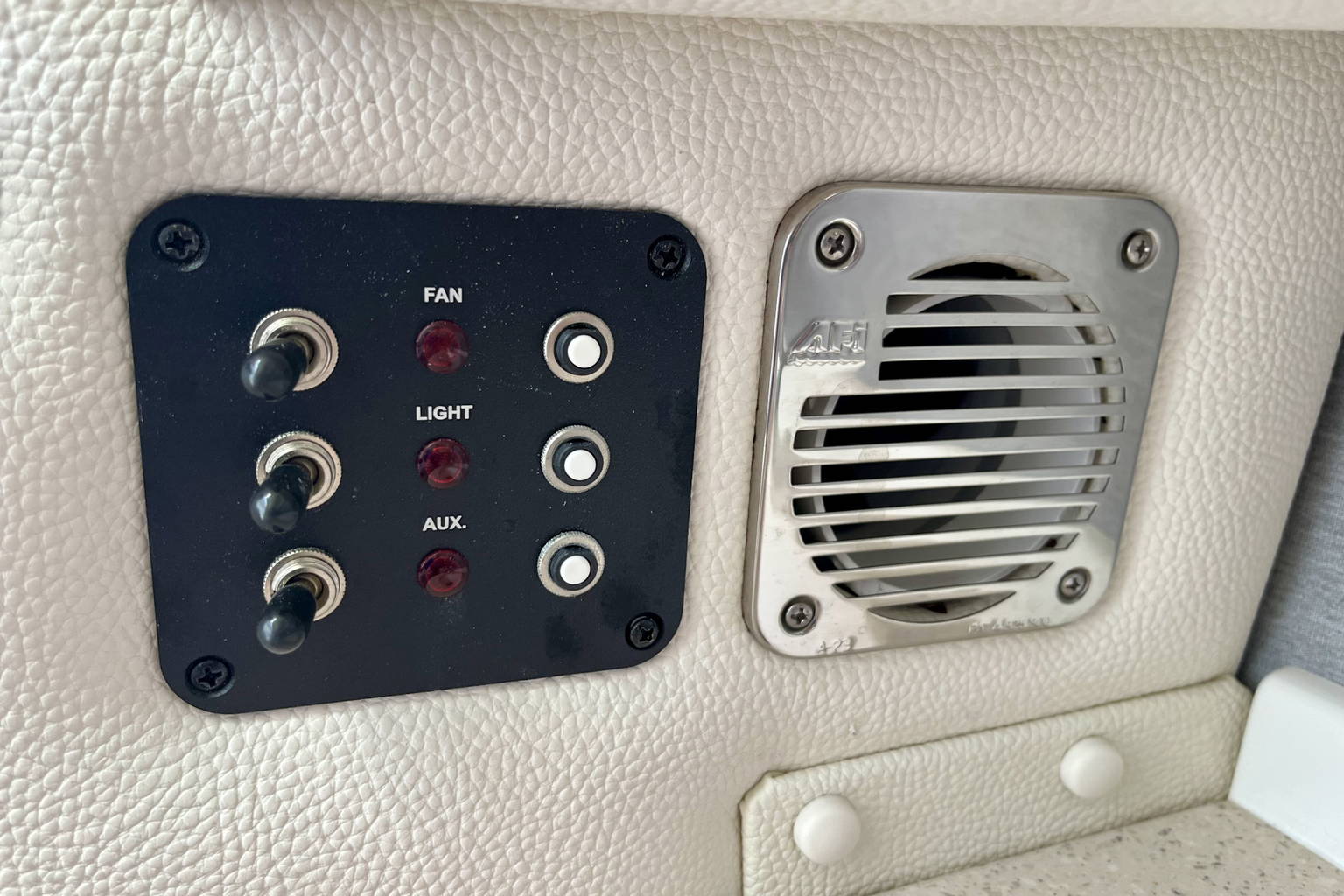 Used 2022 Cobalt 23 SC #3019 image 36