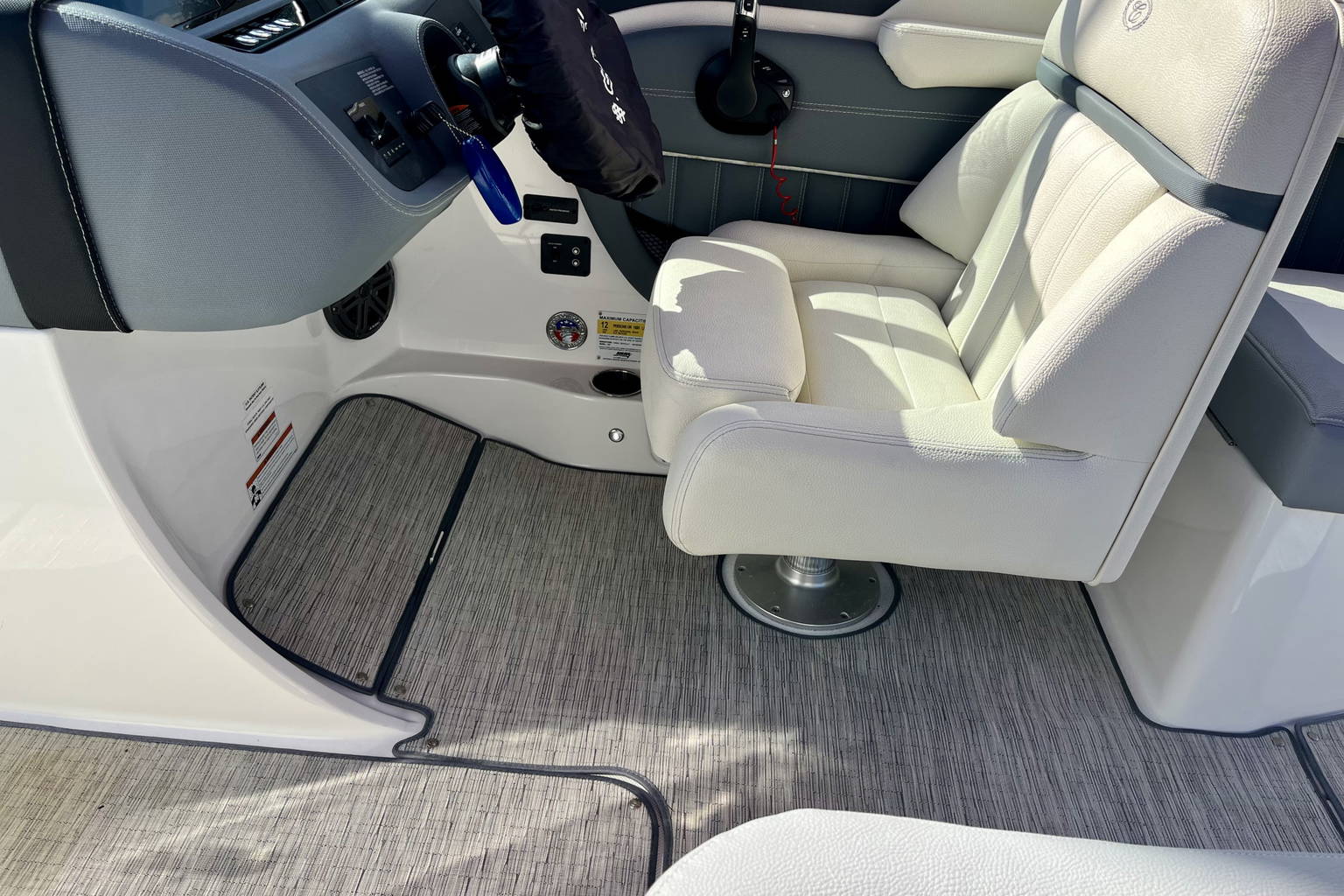 Used 2022 Cobalt 23 SC #3019 image 45