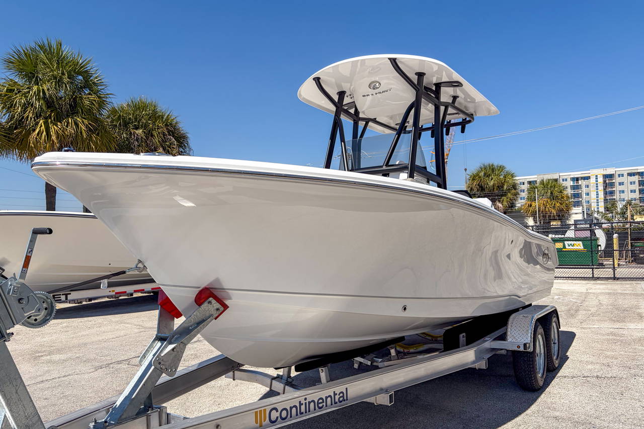 Alternative image of Sea Hunt Ultra 219 in Fort Lauderdale, FL