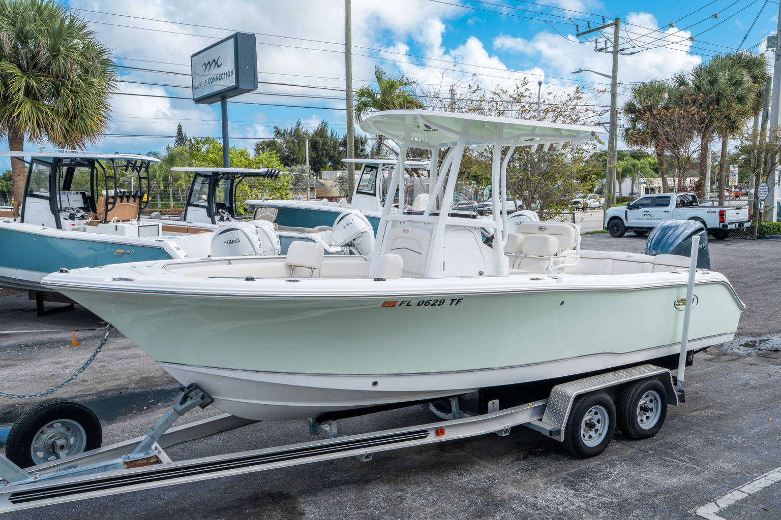 Used 2022 Sea Hunt Ultra 234 #0374 image 6