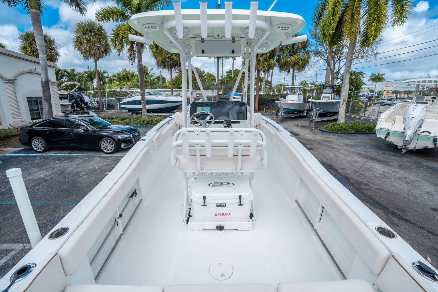Used 2022 Sea Hunt Ultra 234 #0374 image 9