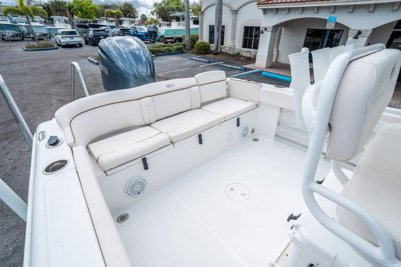 Used 2022 Sea Hunt Ultra 234 #0374 image 10