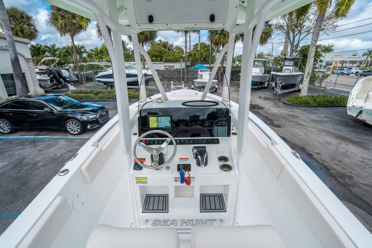 Alternative image of Sea Hunt Ultra 234 in West Palm Beach, FL