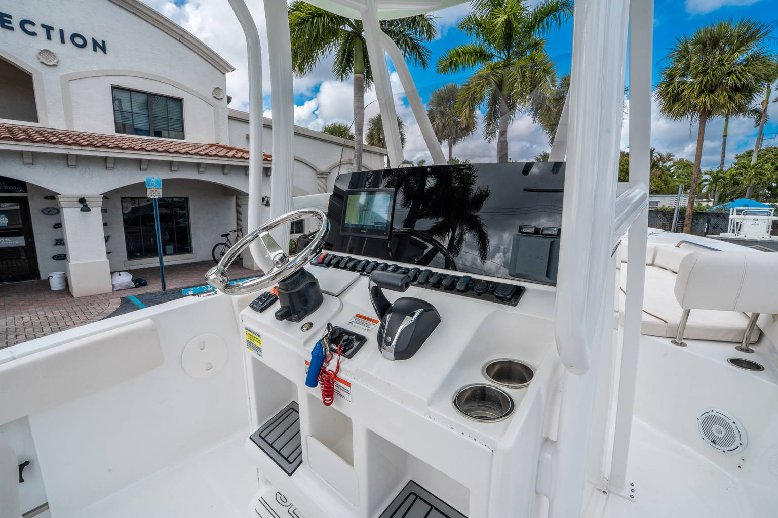 Used 2022 Sea Hunt Ultra 234 #0374 image 14