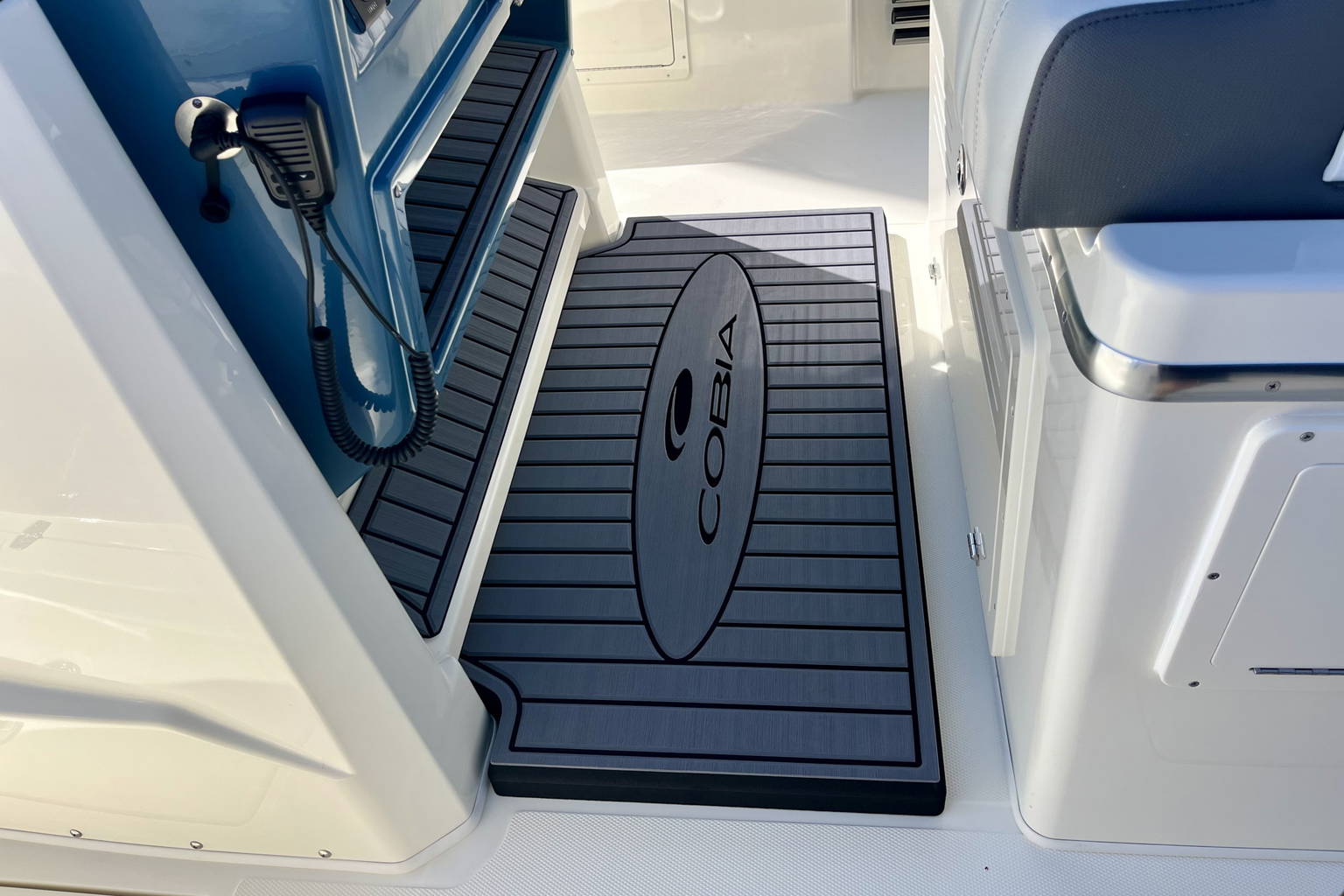 New 2026 Cobia 305 CC #L032 image 23