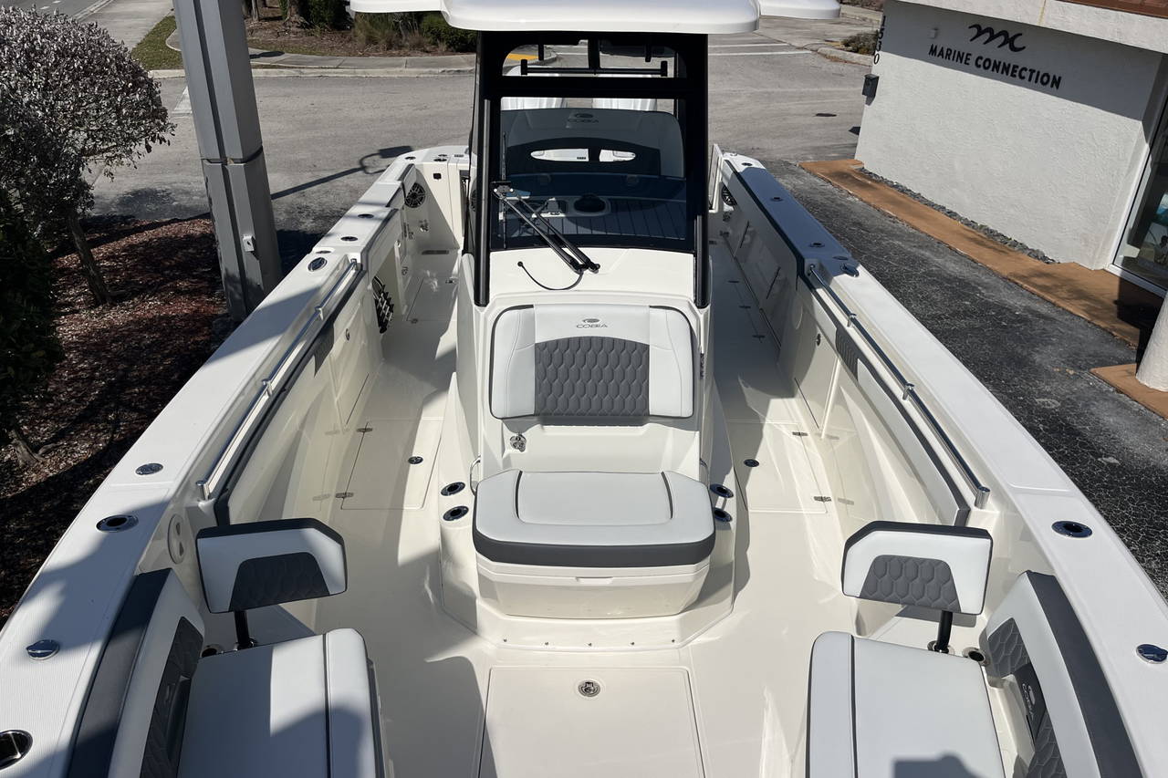 Alternative image of Cobia 305 CC in Vero Beach, FL